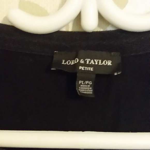 Lord & Taylor Black Top Sz Petite (Fits like US M/L) - Picture 2 of 6